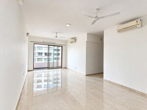 Room in 2.5 BHK Apartment at L&T Emerald Isle, Powai – for Rent