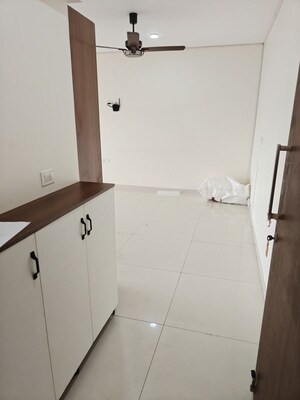 3 BHK Apartment – Entrance View at Shapoorji Pallonji Joyville Gurgaon, Sector 102 - for Rent