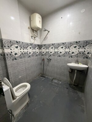 Bathroom in 1 BHK Builder Floor at Sector 15 – for Rent