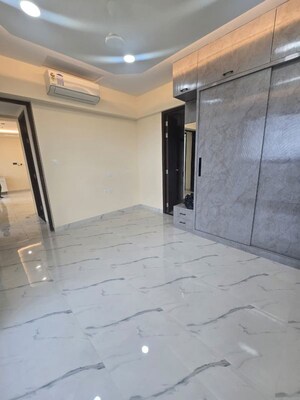 Room in 2 BHK Apartment at Raymond Ten X Habitat, Pokhran Road No Two – for Rent