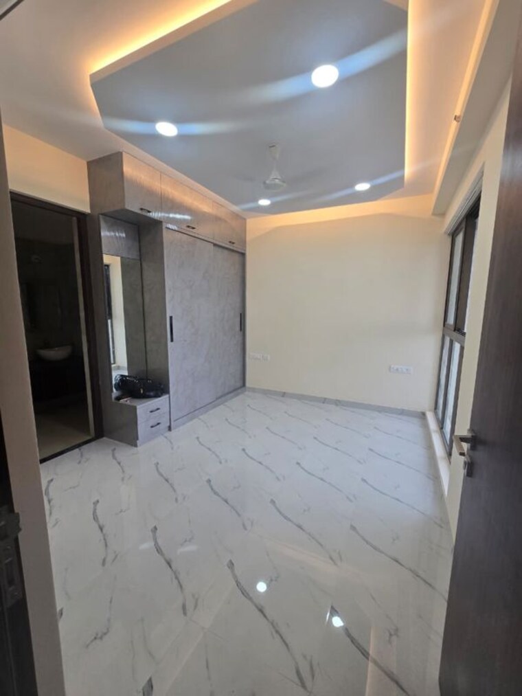 Bathroom, raymond-ten-x-habitat 2 Bedroom 750 Sq.Ft. Apartment In Pokhran Road No Two Thane 10691544