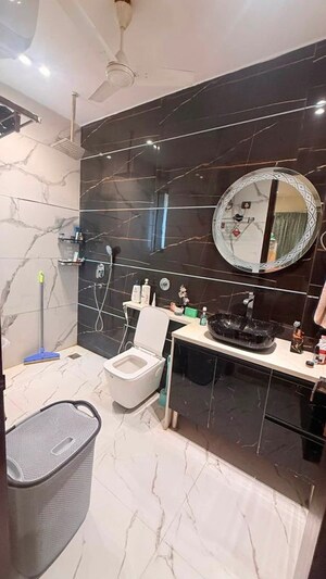 Team Area in 3.5 BHK Builder Floor at Malibu Town – for Rent
