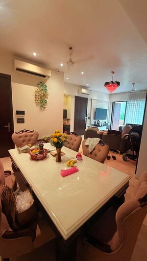 Team Area in 3.5 BHK Builder Floor at Malibu Town – for Rent