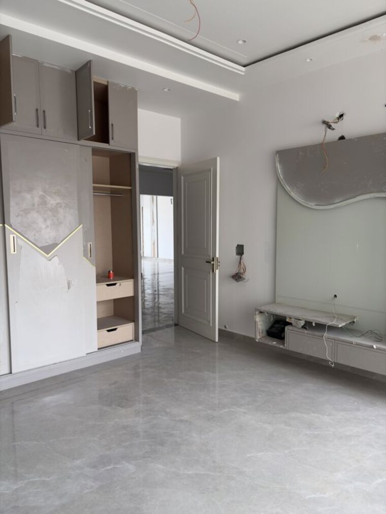 undefined, sector 82 a 6+ Bedroom 300 Sq.Yd. Independent House In Sector 82 A Mohali 10656758
