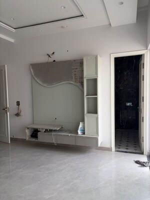 Furnished Amenities in 6+ BHK Independent House at Sector 82 A – for Sale