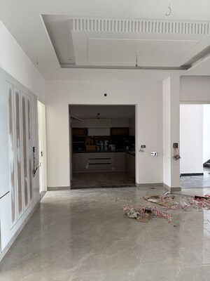 Room in 6+ BHK Independent House at Sector 82 A – for Sale