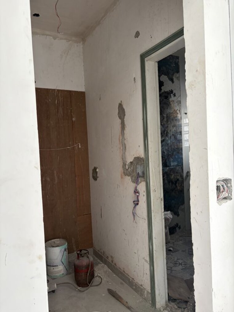 Bathroom, sector 82 a 6+ Bedroom 300 Sq.Yd. Independent House In Sector 82 A Mohali 10656758