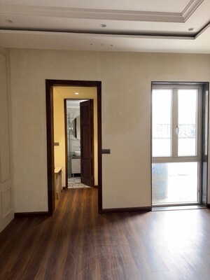 Room in 5 BHK Independent House at Aerocity – for Sale