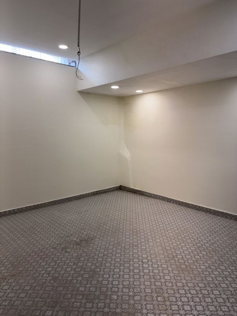Room, aerocity 5 Bedroom 306 Sq.Yd. Independent House In Aerocity Mohali 10656733
