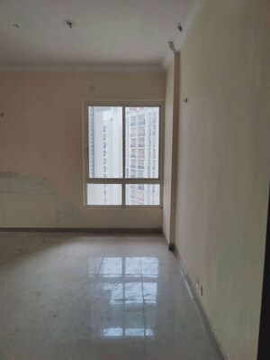 Room in 3 BHK Apartment at Assotech Windsor Court, Sector 78 – for Sale