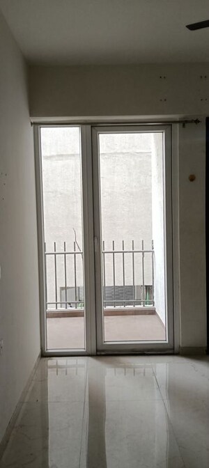 Building Lobby in 2.5 BHK Builder Floor at Smart World Gems, Sector 89 – for Rent