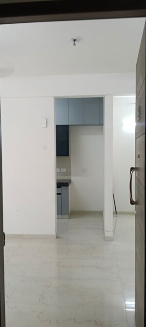 Room in 2.5 BHK Builder Floor at Smart World Gems, Sector 89 – for Rent