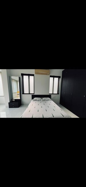 1 BHK Apartment For Rent in Shanti Niketan Mahim West, Mahim West