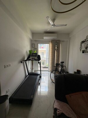 Team Area in 3 BHK Builder Floor at Smart World Orchard, Sector 61 – for Rent