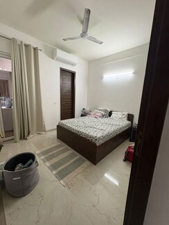 3 BHK +Builder Floor For Rent in Smart World Orchard