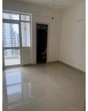 Room in 2 BHK Apartment at Suncity Avenue 76, Sector 76 – for Sale