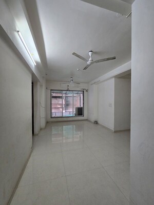 Room in 2 BHK Apartment at Tigon Elite, Chembur – for Rent