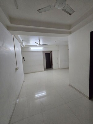 Room in 2 BHK Apartment at Tigon Elite, Chembur – for Rent