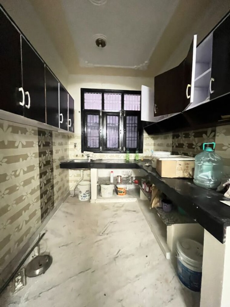 Kitchen, green fields colony 3 Bedroom 355 Sq.Yd. Builder Floor In Green Fields Colony Faridabad 10691691