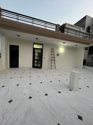 3 BHK Builder Floor For Rent in Green Fields Colony