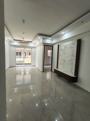 Staircase in 3 BHK Builder Floor at Smart World Orchard, Sector 61 – for Rent