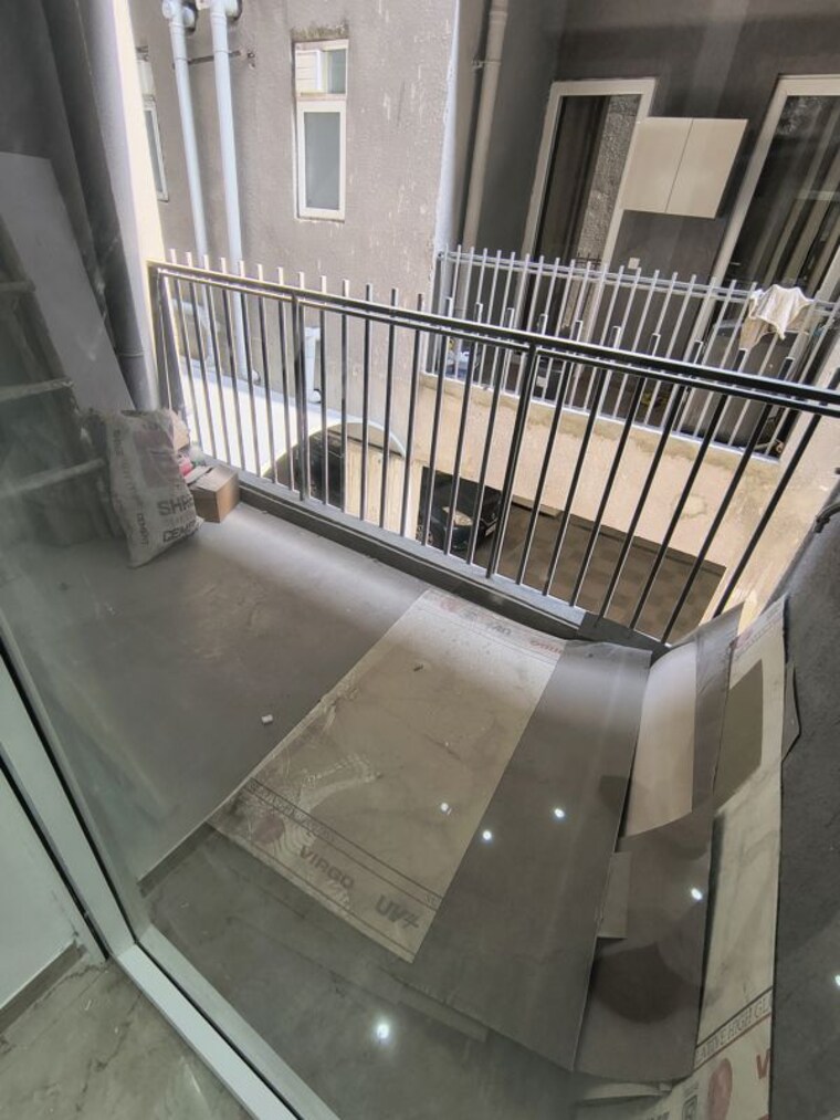 Balcony, smart-world-orchard 3 Bedroom 1600 Sq.Ft. Builder Floor In Sector 61 Gurgaon 10691703