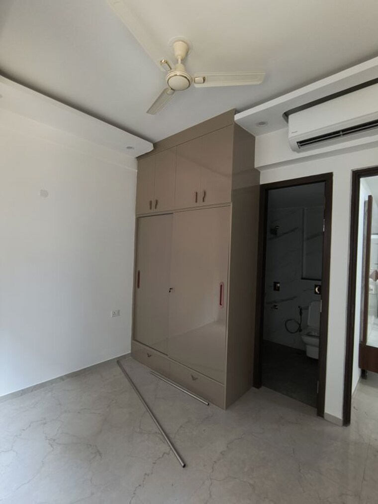 Kitchen, smart-world-orchard 3 Bedroom 1600 Sq.Ft. Builder Floor In Sector 61 Gurgaon 10691703