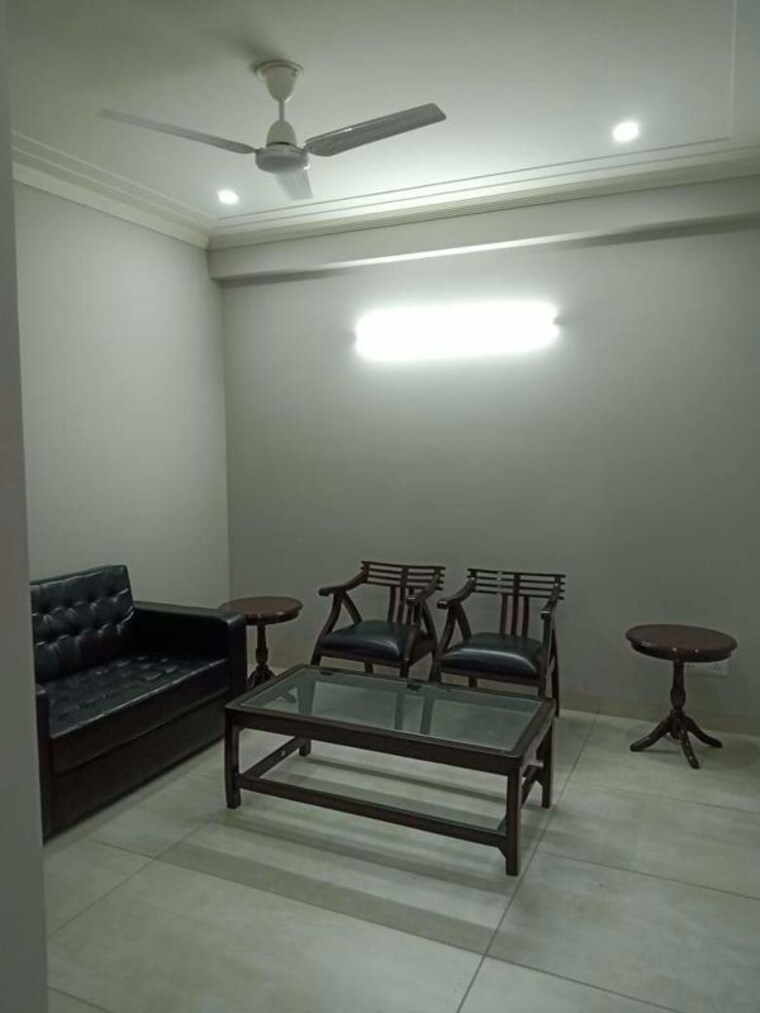 Gym, sushant lok i 1 Bedroom 1000 Sq.Ft. Builder Floor In Sushant Lok I Gurgaon 10691774