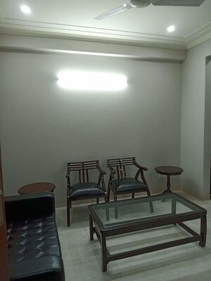 Gym in 1 BHK Builder Floor at Sushant Lok I – for Rent