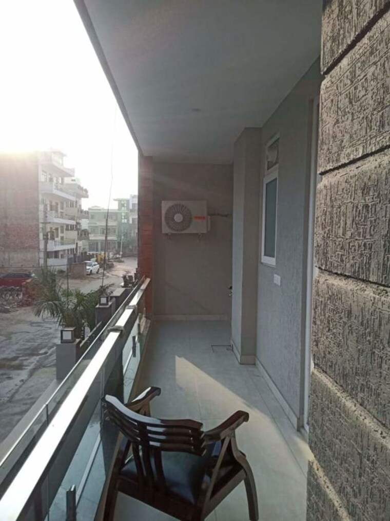 Balcony, sushant lok i 1 Bedroom 1000 Sq.Ft. Builder Floor In Sushant Lok I Gurgaon 10691774