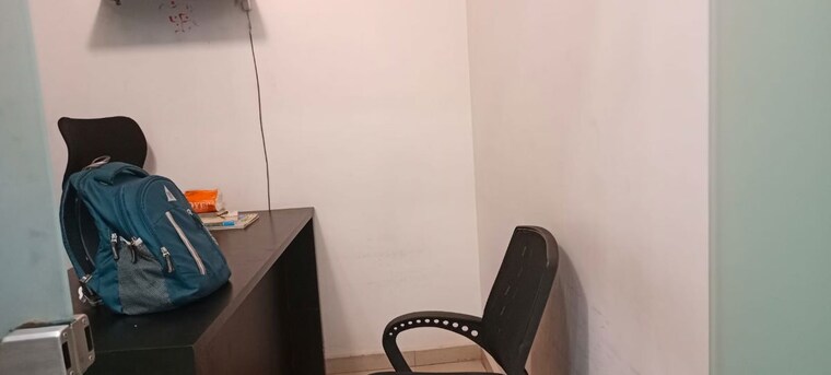 undefined, rustomjee-eaze-zone-mall Commercial Office Space 167 Sq.Ft. In Malad West Mumbai 10691794
