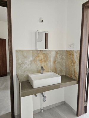Furnished Amenities in 2 BHK Apartment at Oxy Beaumonde, Viman Nagar – for Rent