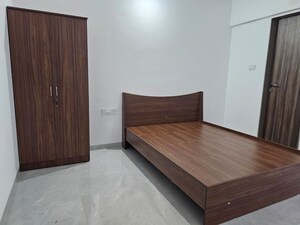 Room in 2 BHK Apartment at Oxy Beaumonde, Viman Nagar – for Rent