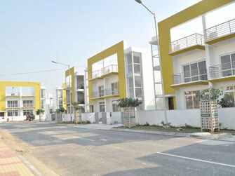 3.5 BHK +  150 Sq.Ft. Villa in BPTP Parklands Villa