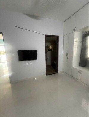 Room in 3 BHK Apartment at Mahaveer Amaze, Kadugodi – for Rent
