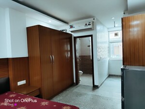 Room in 1 BHK Builder Floor at Realtech The Luxurium, Sushant Lok I – for Rent