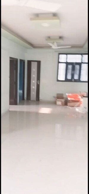 Room in 3 BHK Apartment at Omaxe Heights, Sector 86 – for Rent