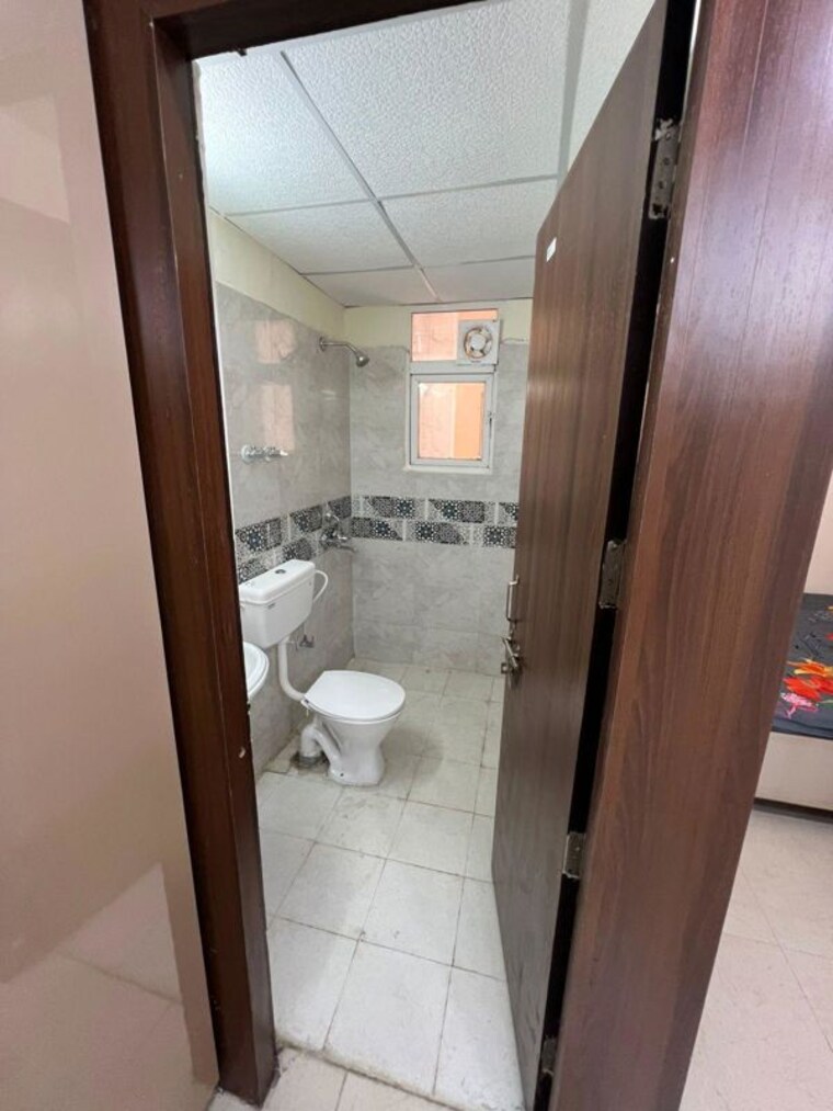 Bathroom, signature-global-prime 2 Bedroom 800 Sq.Ft. Apartment In Sector 63a Gurgaon 10691825