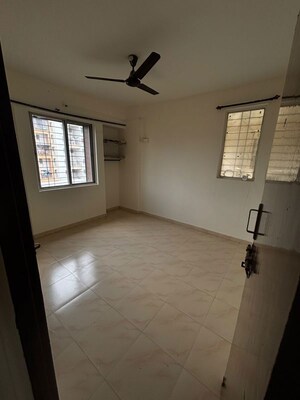 Room in 2 BHK Apartment at RPS Homes, Dhanori – for Rent