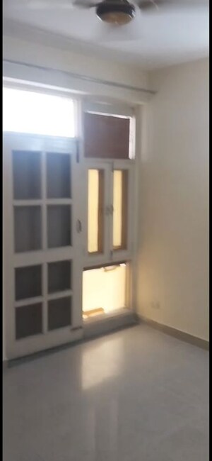 Room in 2 BHK Apartment at Omaxe Heights, Sector 86 – for Rent
