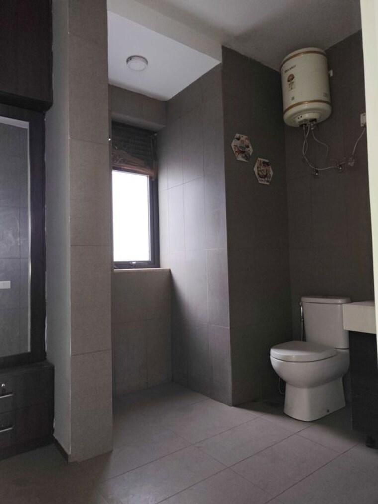 Bathroom, sector 22 2 Bedroom 1200 Sq.Ft. Builder Floor In Sector 22 Gurgaon 10691875