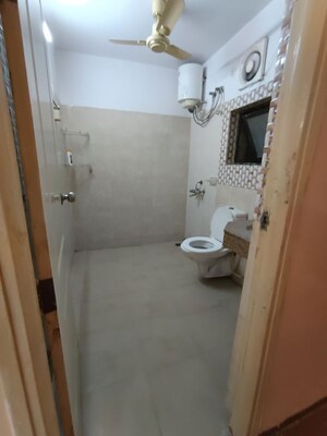 Bathroom in 3 BHK Apartment at Umang Summer Palms, Sector 86 – for Rent