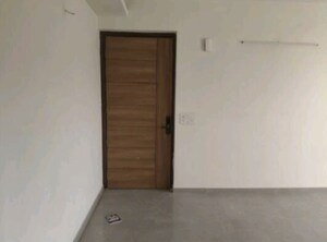 Room in 3 BHK Apartment at Tulip Yellow, Sector 69 – for Sale