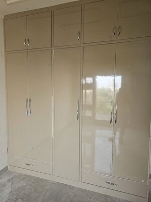 Room in 1 BHK Independent House at Sector 14 – for Rent