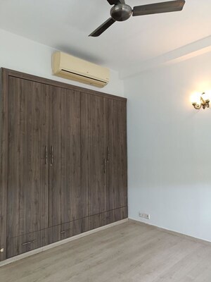 Room in 2 BHK Builder Floor at Sector 22 – for Rent