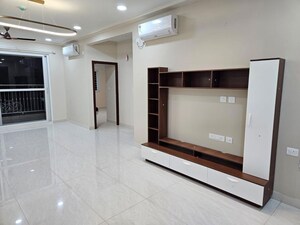 Room in 3 BHK Apartment at Prestige Beverly Hills, Kokapet – for Rent