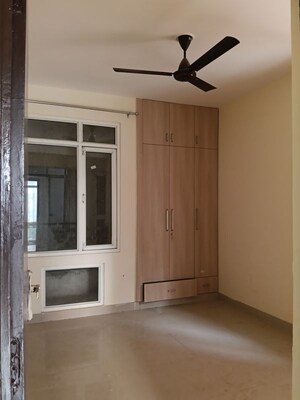 Room in 2.5 BHK Apartment at Today Ridge Residency, Sector 135 – for Sale