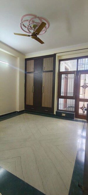 Room in 3 BHK Independent House at RWA Apartments Sector 122, Sector 122 – for Rent