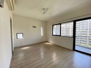 Room in 3 BHK Builder Floor at Sector 22 – for Rent