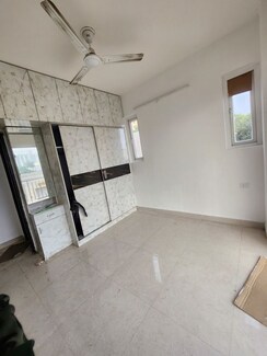 2 BHK Apartment For Rent in Signature The Serenas